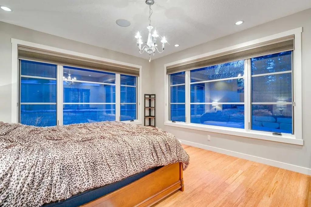 215 Patton Court SW Calgary AB T2V 5G4