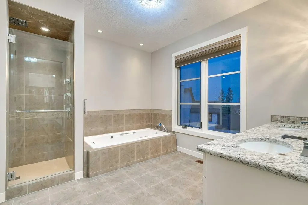 215 Patton Court SW Calgary AB T2V 5G4