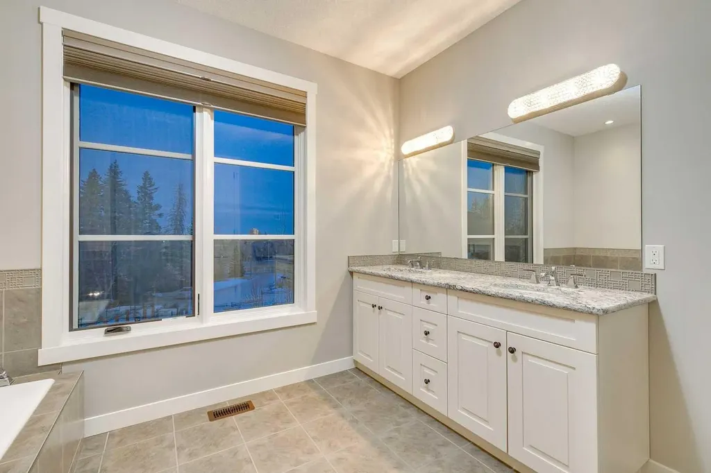 215 Patton Court SW Calgary AB T2V 5G4