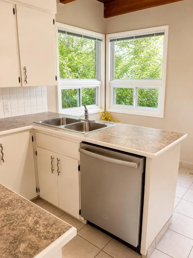 19 Meadowview Road SW Calgary AB T2V 1V9