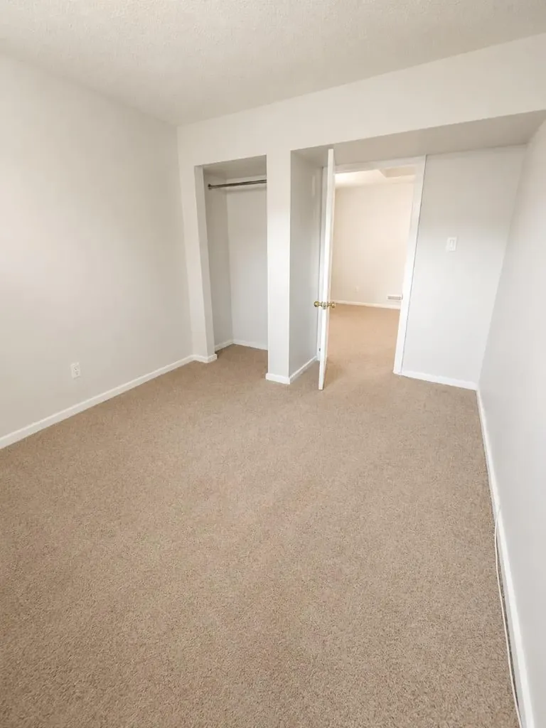 19 Meadowview Road SW Calgary AB T2V 1V9