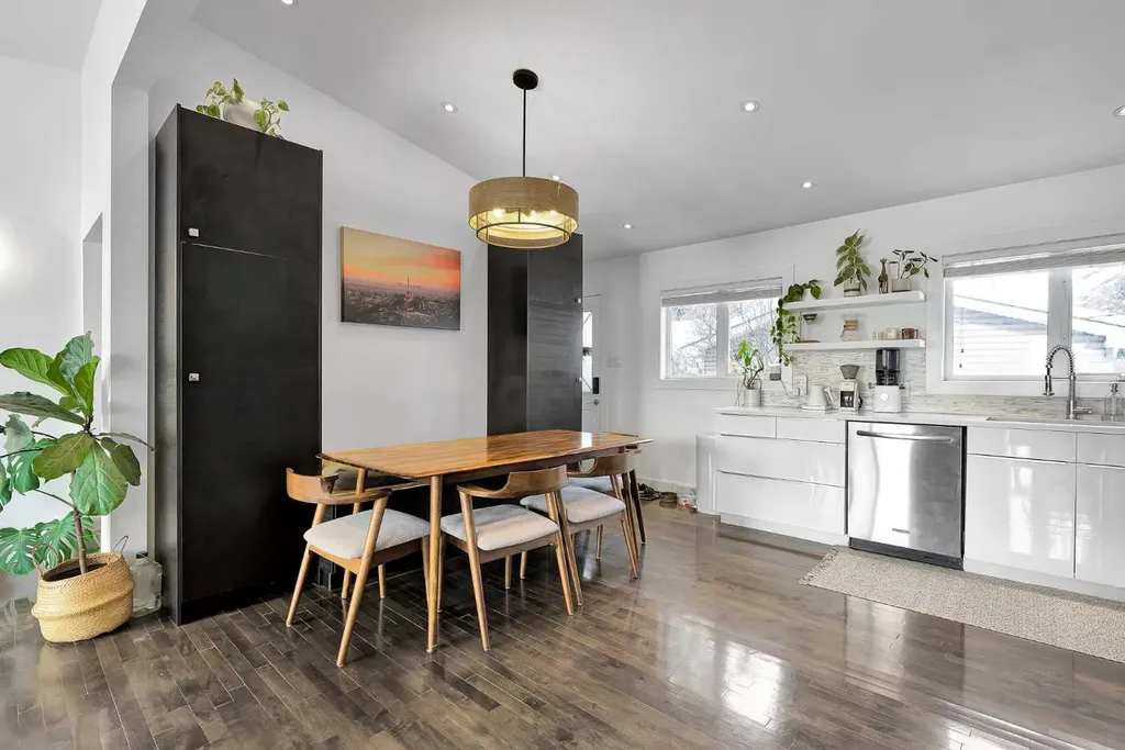 4115 Bowlen Street NW Calgary AB T2L1P8