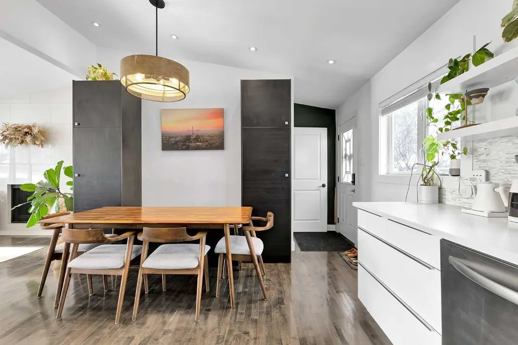 4115 Bowlen Street NW Calgary AB T2L1P8