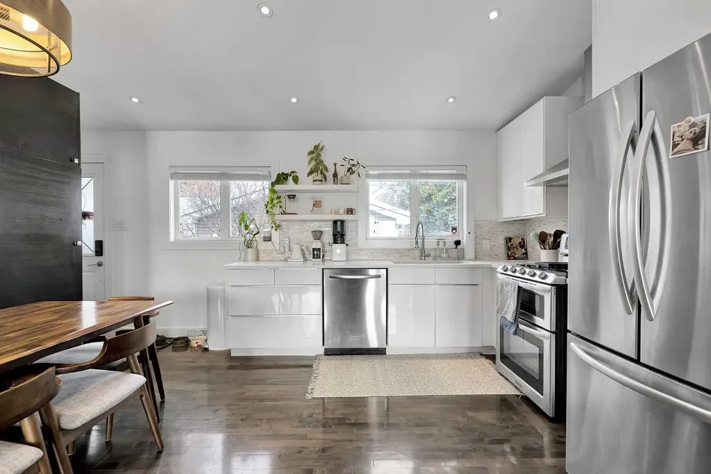 4115 Bowlen Street NW Calgary AB T2L1P8