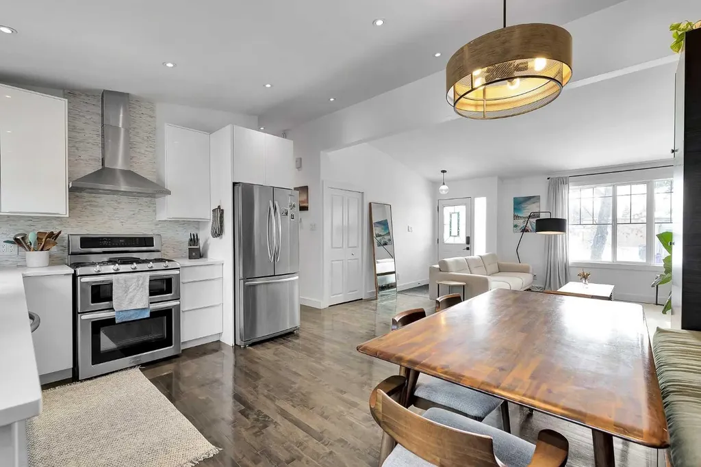 4115 Bowlen Street NW Calgary AB T2L1P8