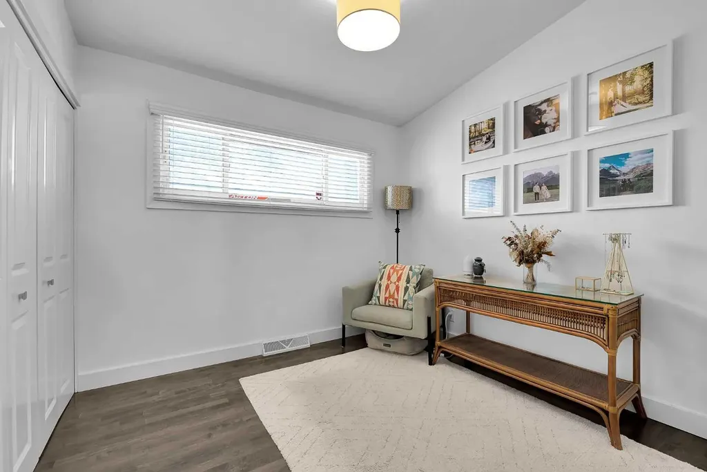 4115 Bowlen Street NW Calgary AB T2L1P8