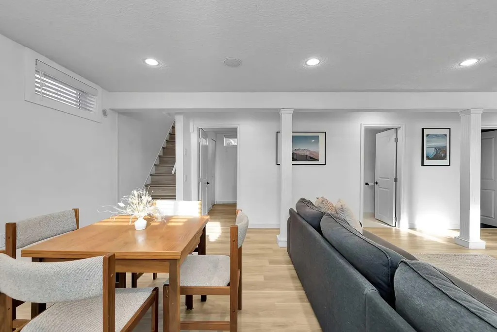 4115 Bowlen Street NW Calgary AB T2L1P8