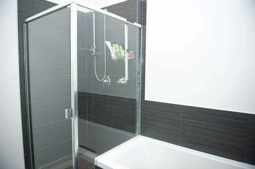 2505 17 Avenue SW Calgary AB T3E 7V3