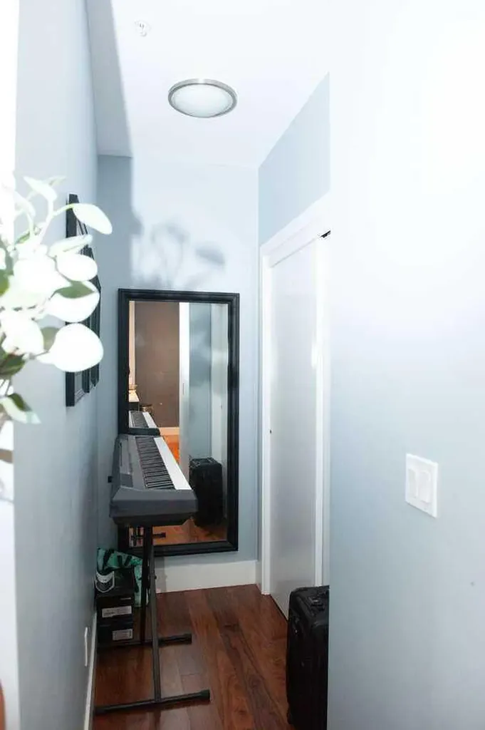 2505 17 Avenue SW Calgary AB T3E 7V3