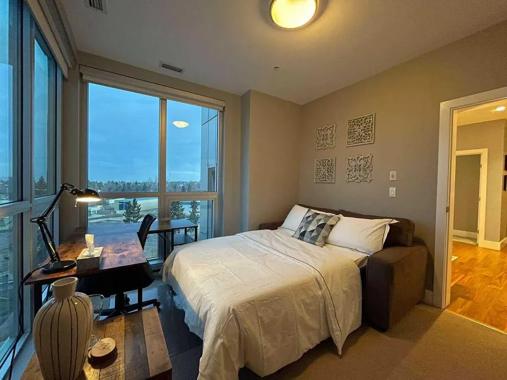 2505 17 Avenue SW Calgary AB T3E 7V3