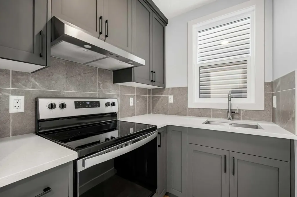 187 Legacy Reach Park SE Calgary AB T2X 5A3