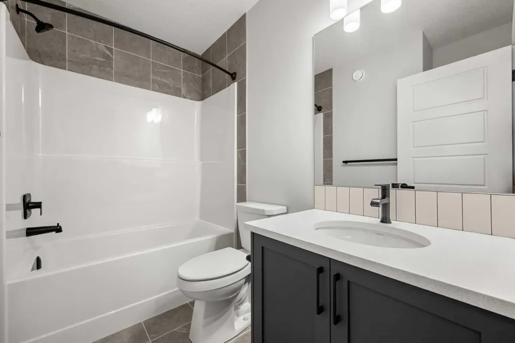 187 Legacy Reach Park SE Calgary AB T2X 5A3