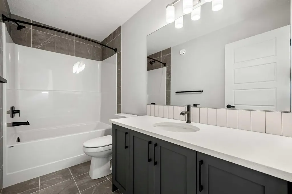 187 Legacy Reach Park SE Calgary AB T2X 5A3