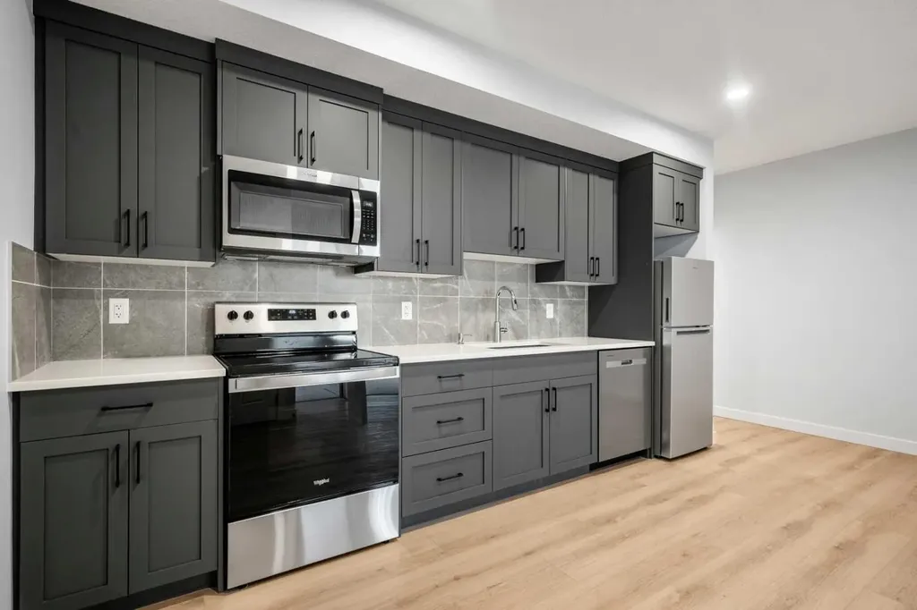 187 Legacy Reach Park SE Calgary AB T2X 5A3