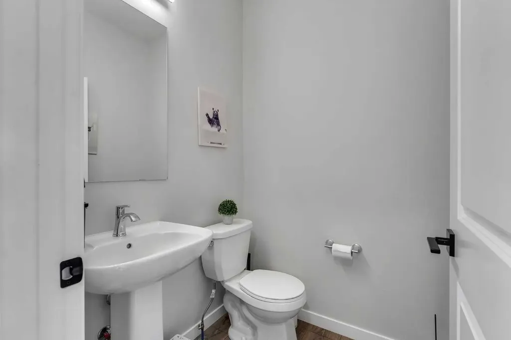 34 Belvedere Green SE Calgary AB T2A 7M5