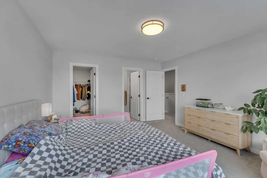 34 Belvedere Green SE Calgary AB T2A 7M5
