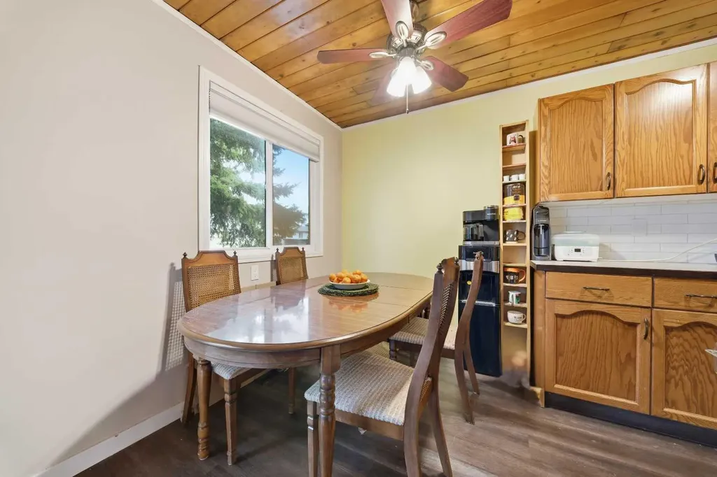 1407 44 Street SE Calgary AB T2A5E6