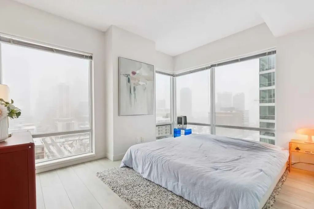 215 13 Avenue SW Calgary AB T2R0V6