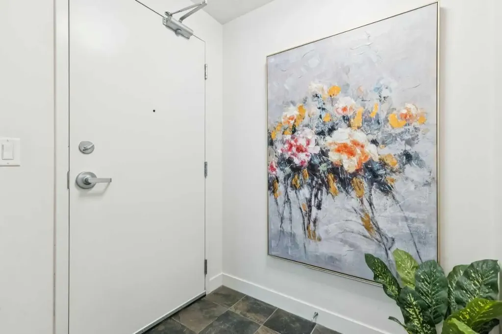 215 13 Avenue SW Calgary AB T2R0V6