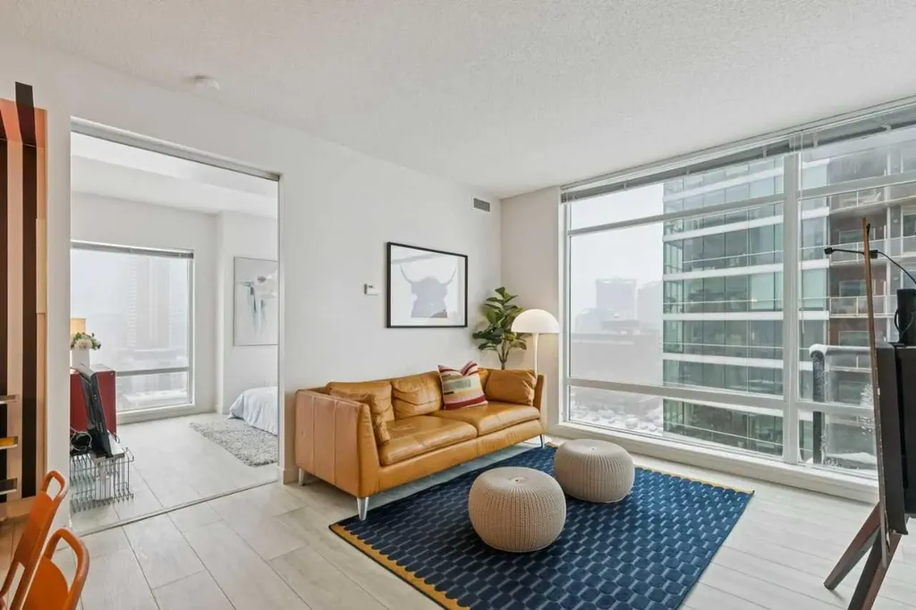 215 13 Avenue SW Calgary AB T2R0V6