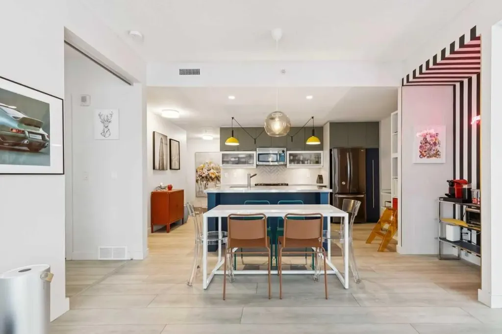 215 13 Avenue SW Calgary AB T2R0V6