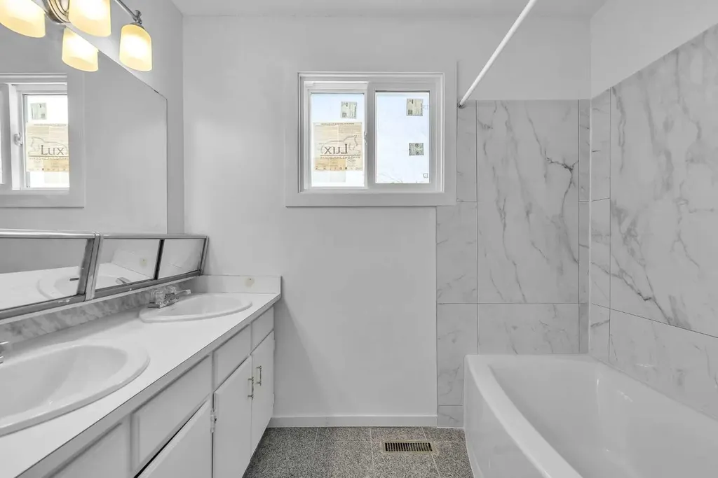 318 Marlborough Way NE Calgary AB T2A 6R9
