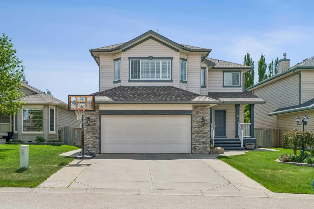 115 Cove Crescent Chestermere AB T1X 1J5