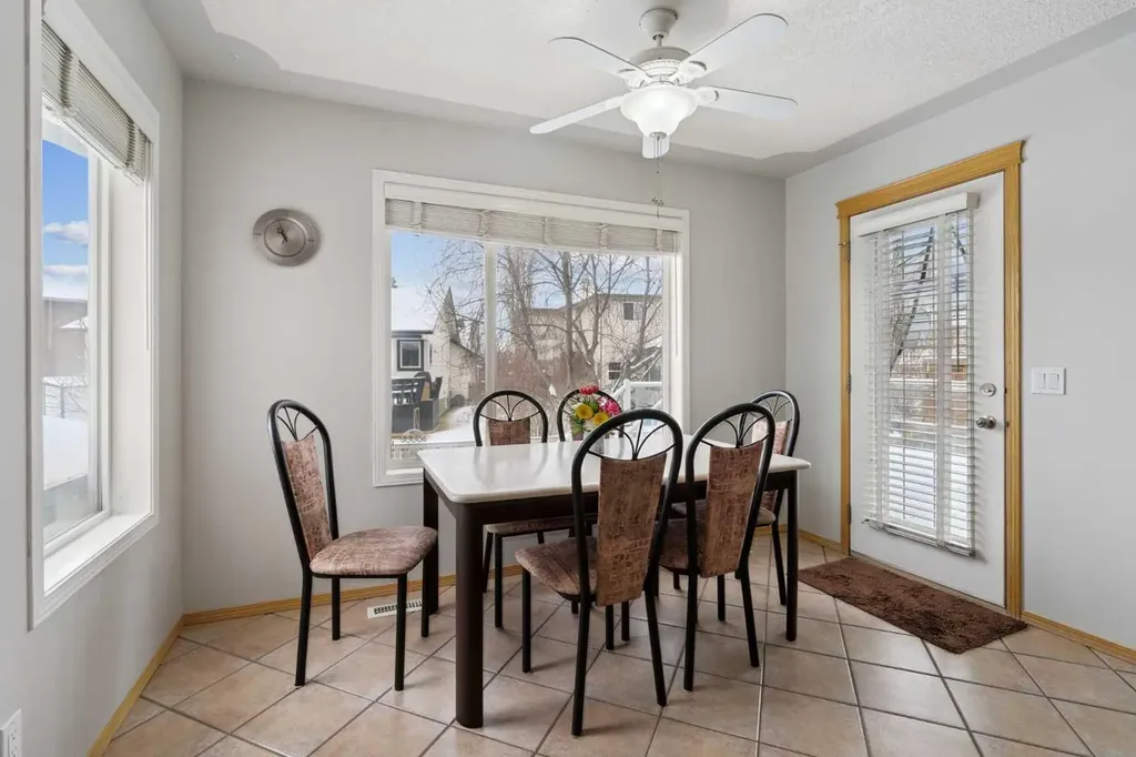 115 Cove Crescent Chestermere AB T1X 1J5