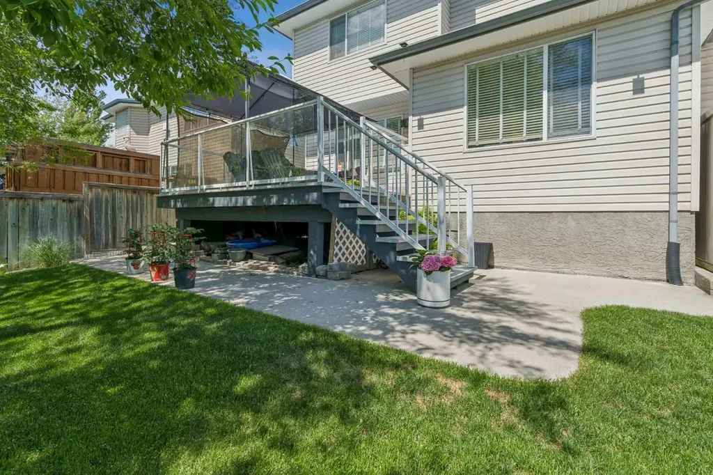 115 Cove Crescent Chestermere AB T1X 1J5