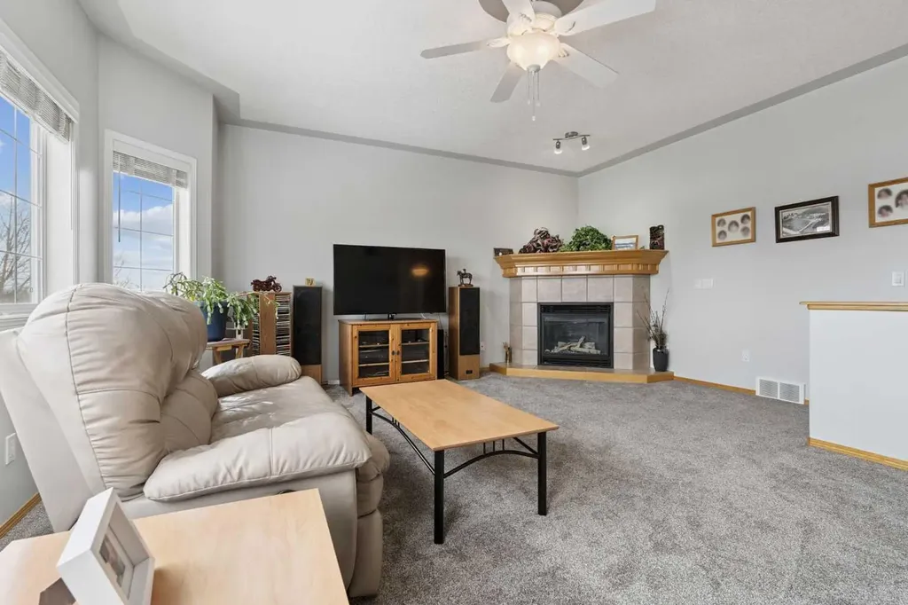 115 Cove Crescent Chestermere AB T1X 1J5