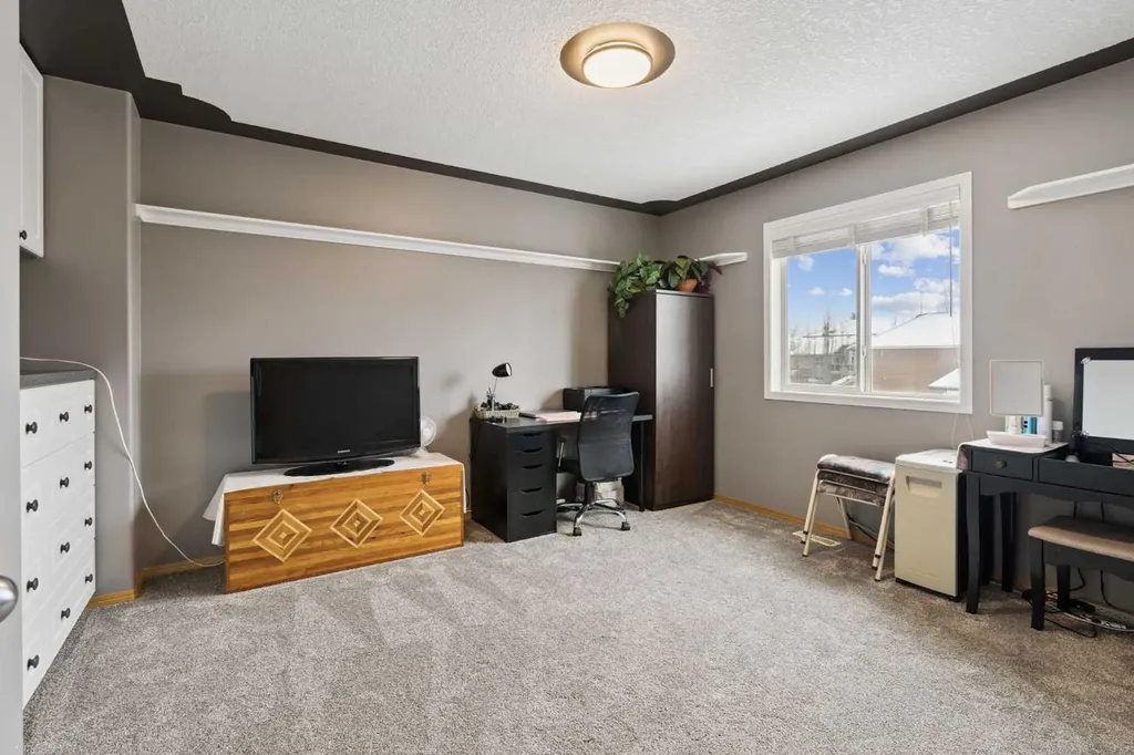 115 Cove Crescent Chestermere AB T1X 1J5