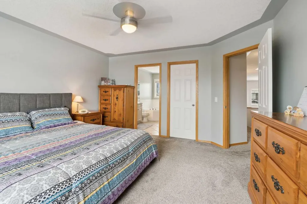 115 Cove Crescent Chestermere AB T1X 1J5