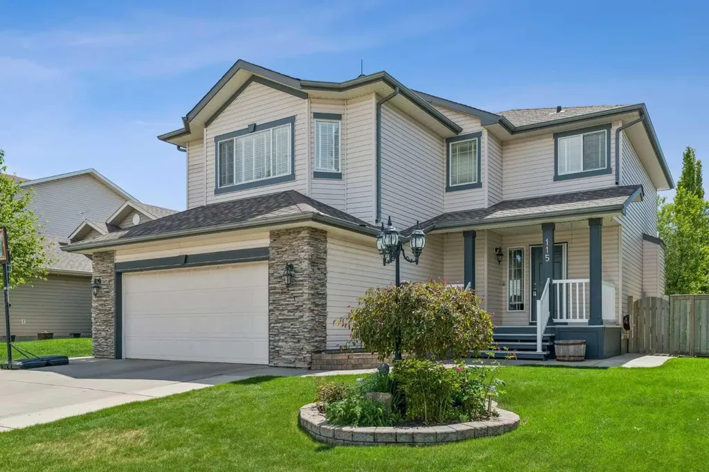 115 Cove Crescent Chestermere AB T1X 1J5