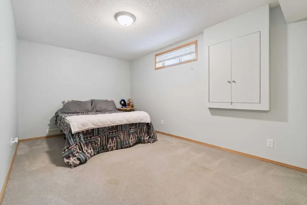 115 Cove Crescent Chestermere AB T1X 1J5