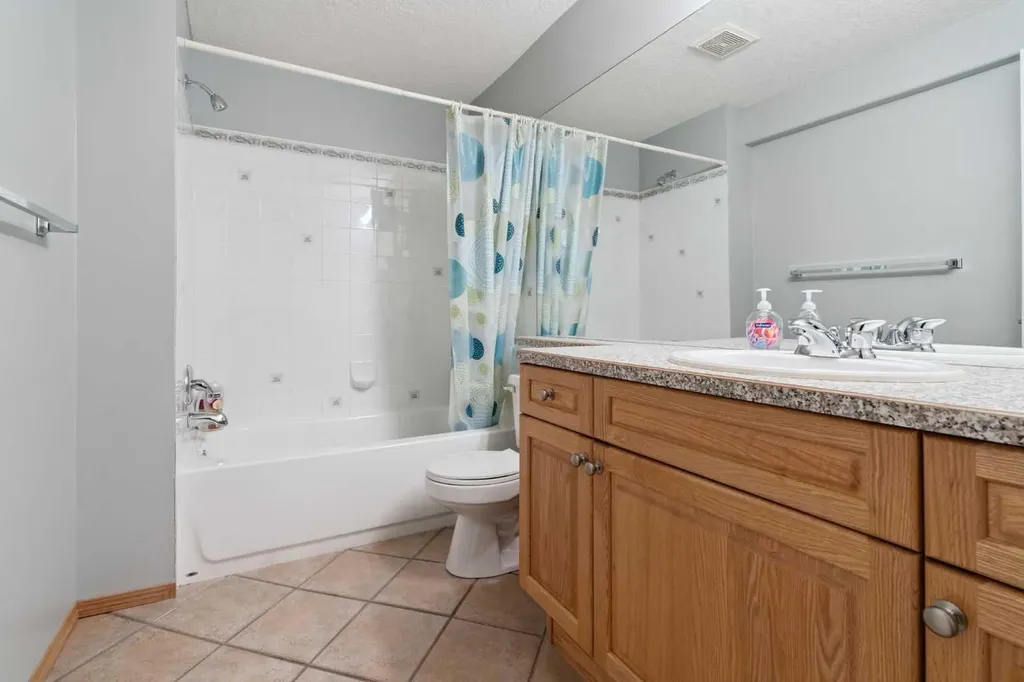 115 Cove Crescent Chestermere AB T1X 1J5