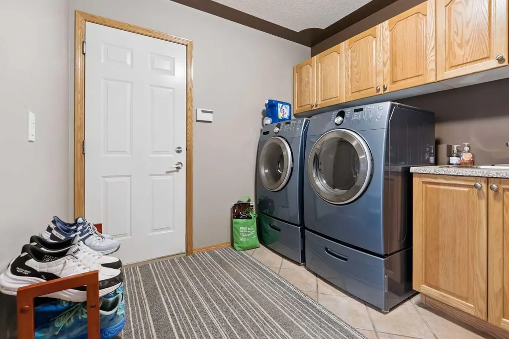 115 Cove Crescent Chestermere AB T1X 1J5