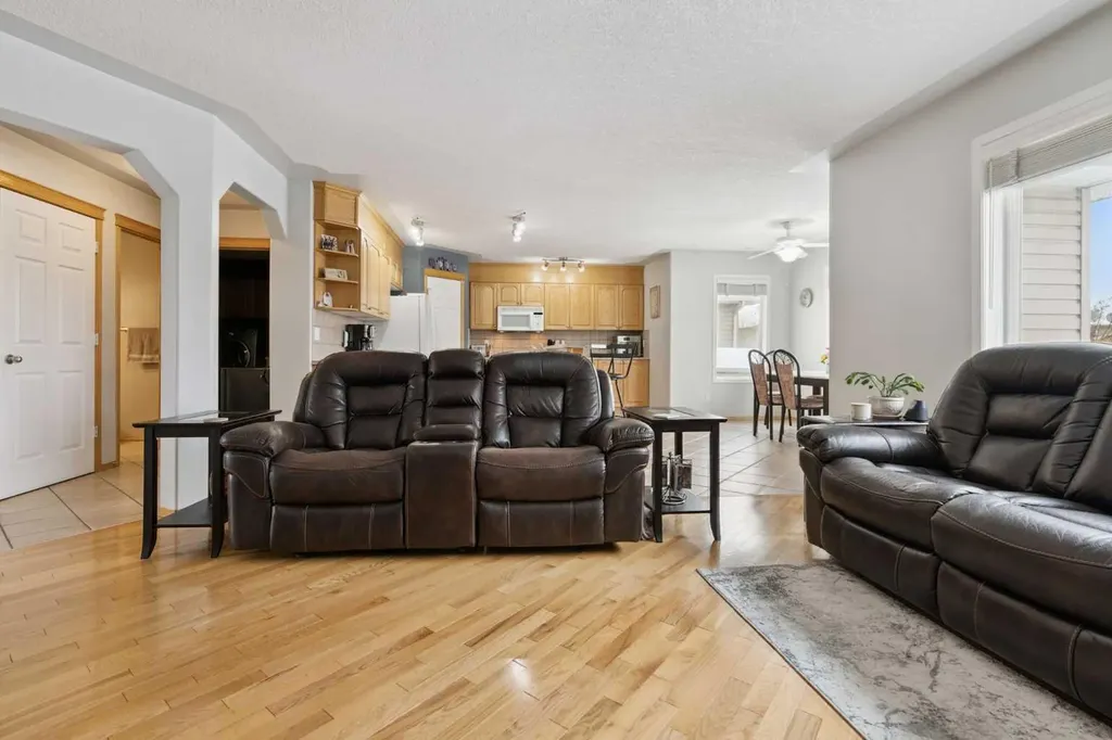 115 Cove Crescent Chestermere AB T1X 1J5