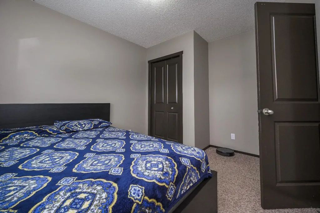 702 Panamount Boulevard NW Calgary AB T3K0P7