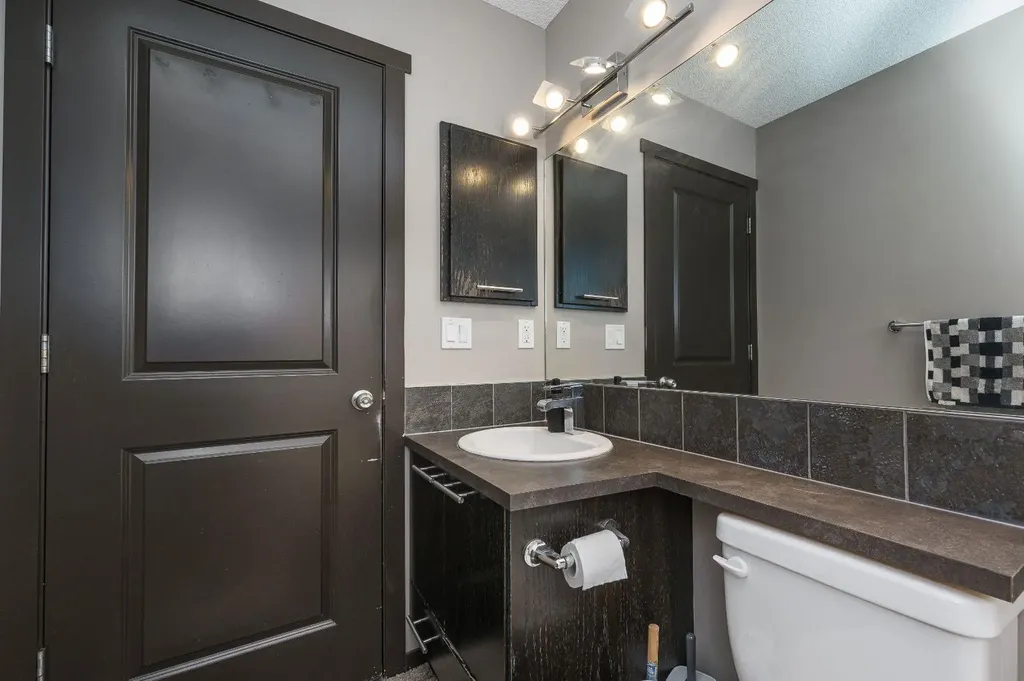 702 Panamount Boulevard NW Calgary AB T3K0P7