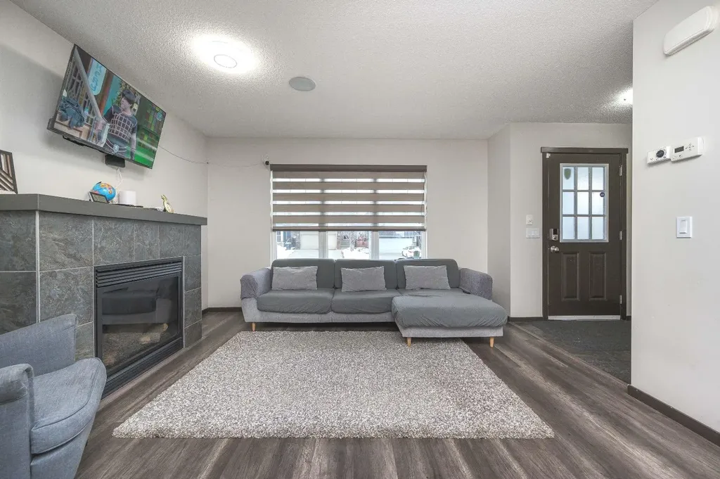 702 Panamount Boulevard NW Calgary AB T3K0P7