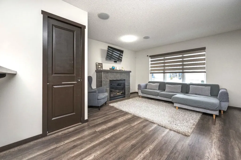 702 Panamount Boulevard NW Calgary AB T3K0P7