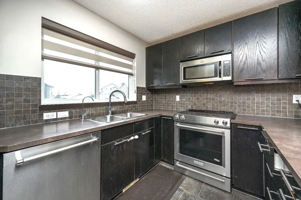 702 Panamount Boulevard NW Calgary AB T3K0P7
