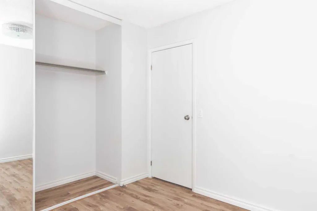 2611 15a Street SW Calgary AB T2T 4C1