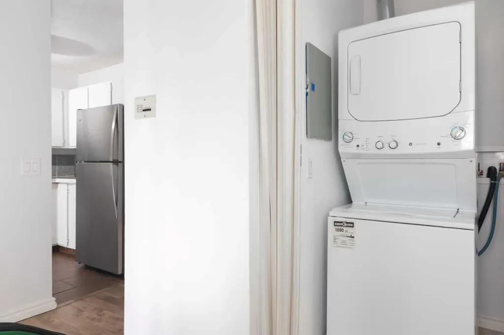 2611 15a Street SW Calgary AB T2T 4C1