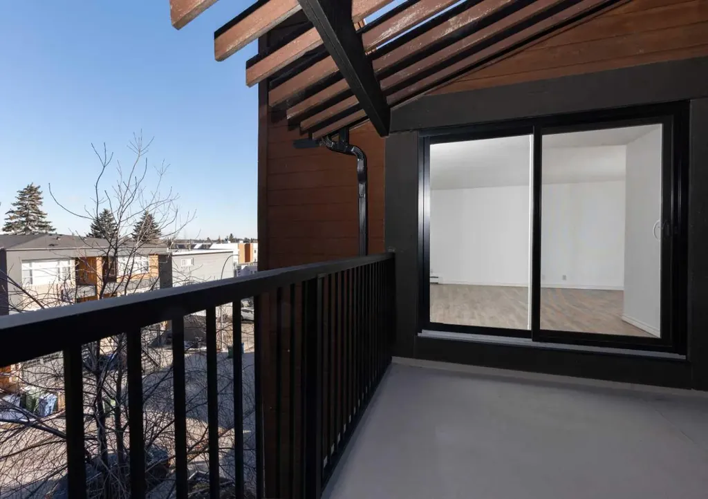 2611 15a Street SW Calgary AB T2T 4C1