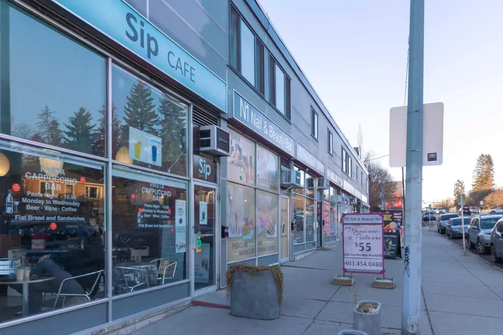 2611 15a Street SW Calgary AB T2T 4C1