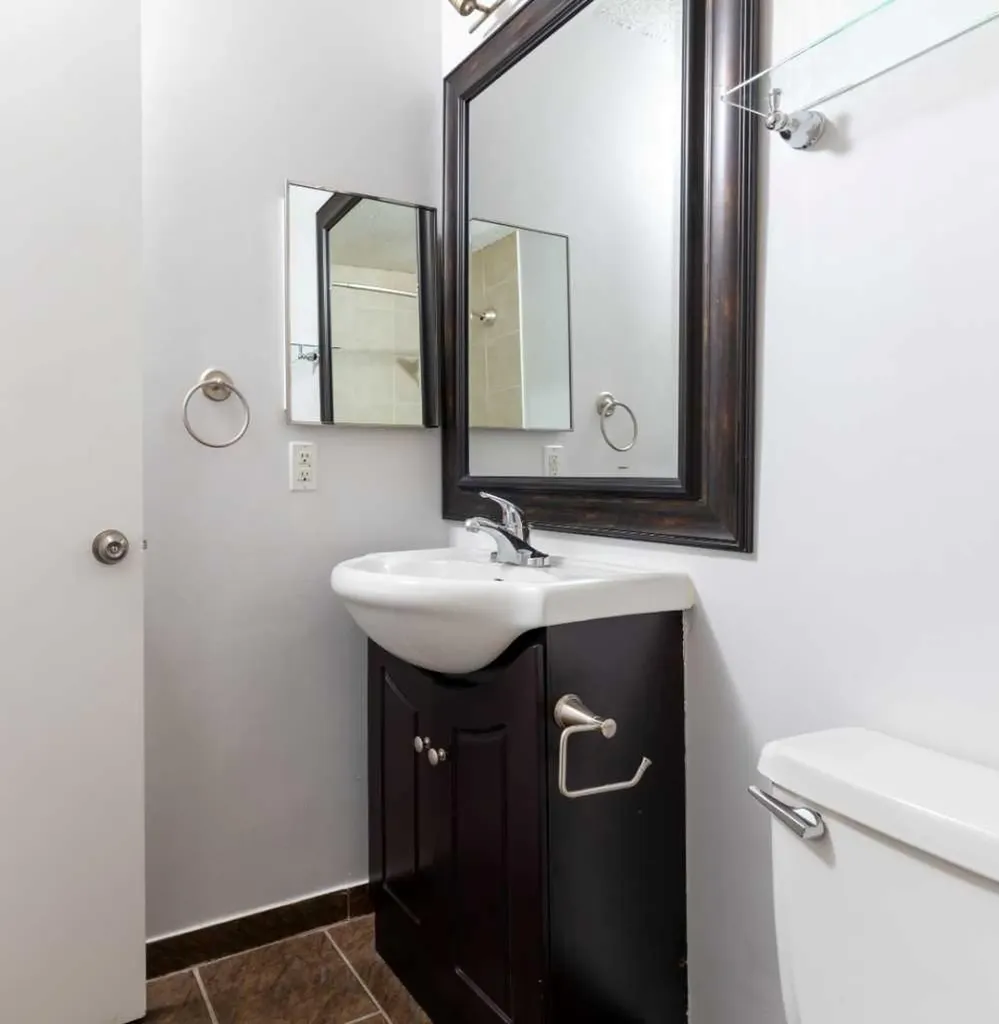 2611 15a Street SW Calgary AB T2T 4C1