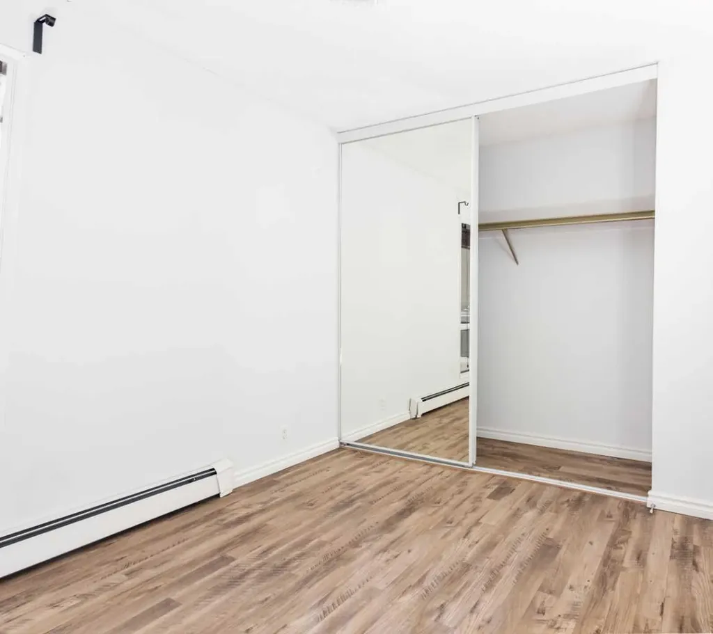 2611 15a Street SW Calgary AB T2T 4C1