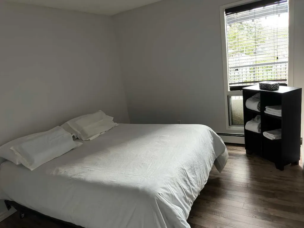 2611 15a Street SW Calgary AB T2T 4C1