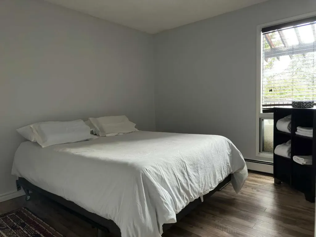 2611 15a Street SW Calgary AB T2T 4C1